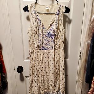 Pretty old navy maxi dress